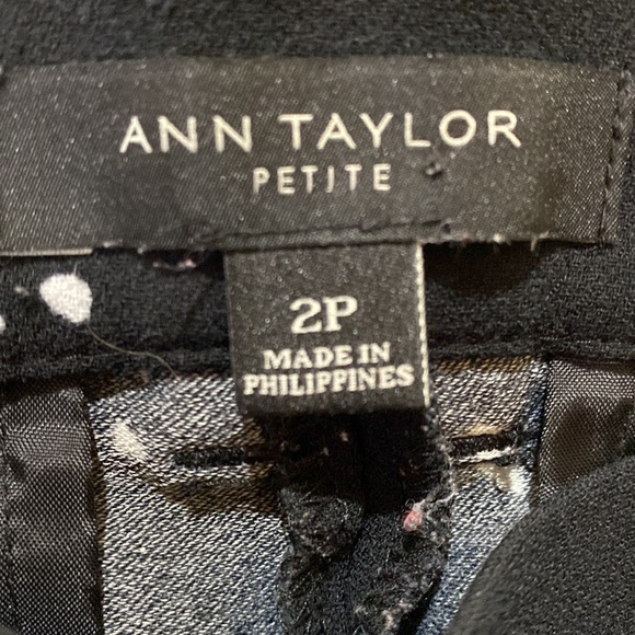 Ann Taylor Petite Black and White Wide Leg Cropped Pants size 2P - Picture 3 of 9